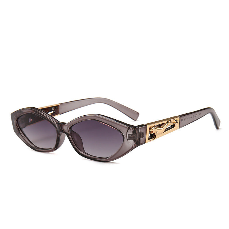 Classy Angular Cat-eye Sunglasses - Modern Retro Temples In The Shape Of A Jumping Cheetah