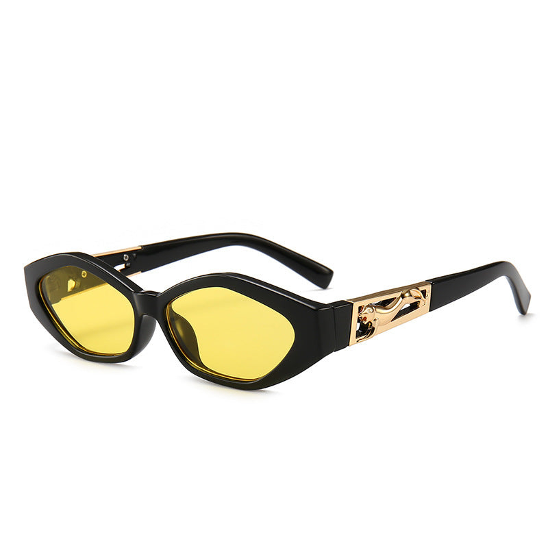 Classy Angular Cat-eye Sunglasses - Modern Retro Temples In The Shape Of A Jumping Cheetah