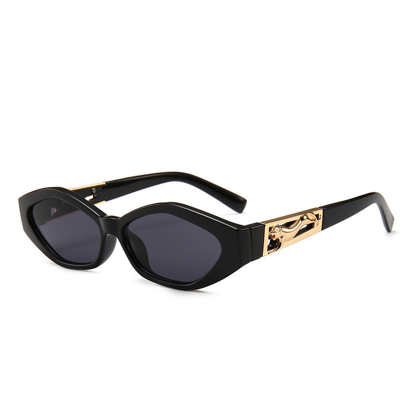 Classy Angular Cat-eye Sunglasses - Modern Retro Temples In The Shape Of A Jumping Cheetah