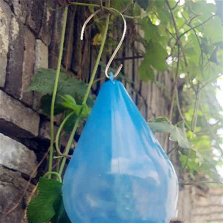 Durable Water Drop Shape Bird Feeder - Simple & Effective Garden Feeder