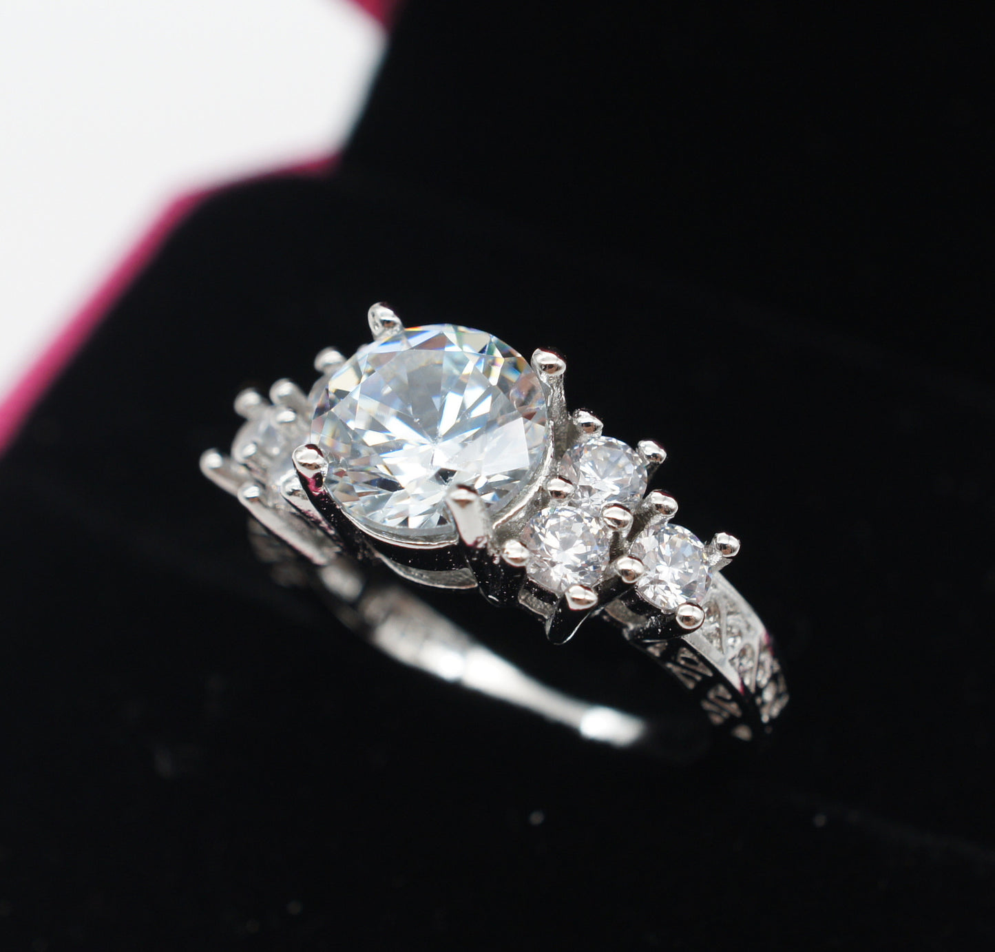 Luxury Diamond Zircon Engagement Ring