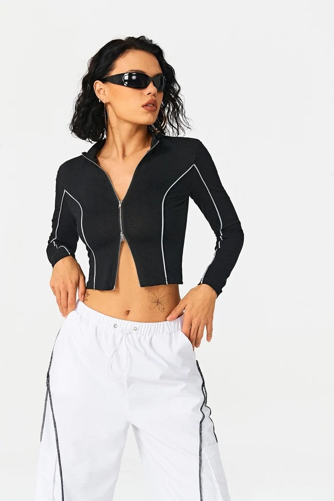 Women's Contrasting Line Standing Collar Wears Knitted Shirts