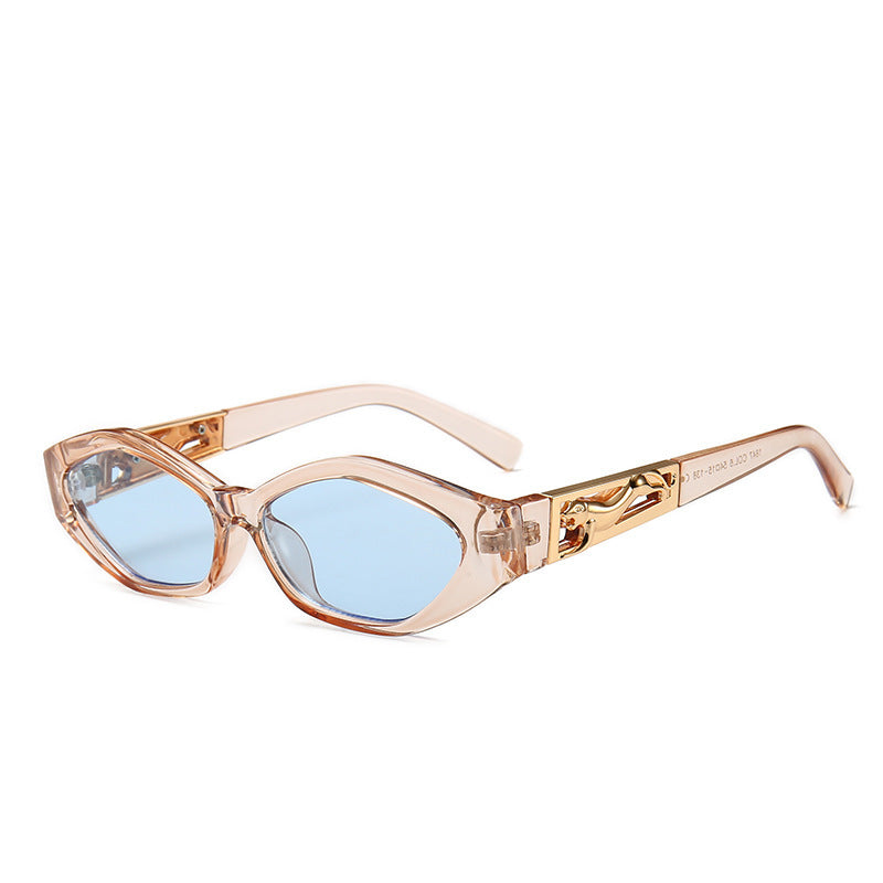 Classy Angular Cat-eye Sunglasses - Modern Retro Temples In The Shape Of A Jumping Cheetah