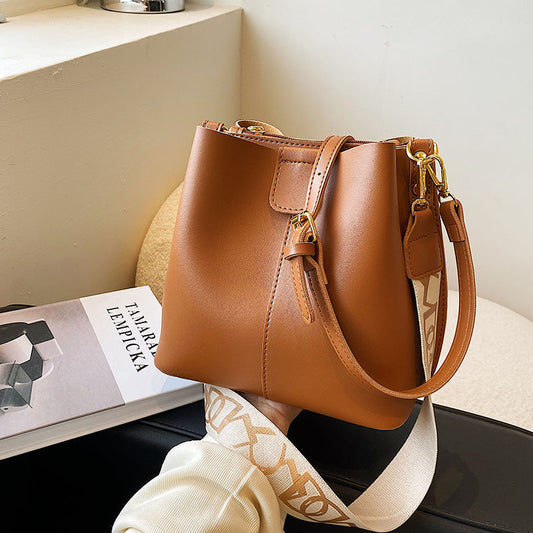 French Minority Design - Simple Wide Shoulder Strap Bucket Bags Female
