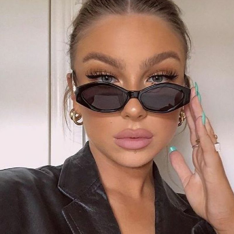 Classy Angular Cat-eye Sunglasses - Modern Retro Temples In The Shape Of A Jumping Cheetah