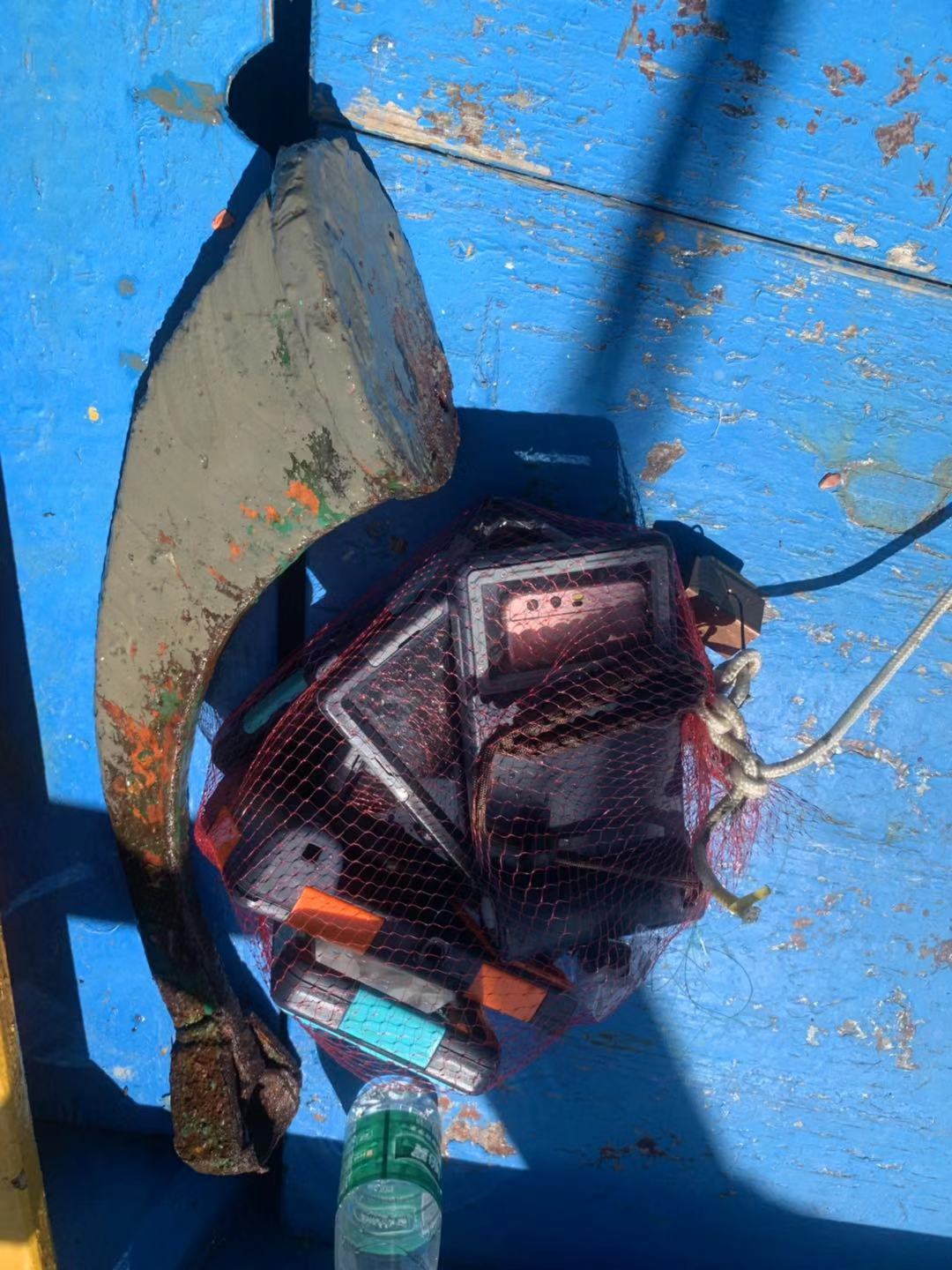 Mobile Phone All-inclusive Waterproof Shell