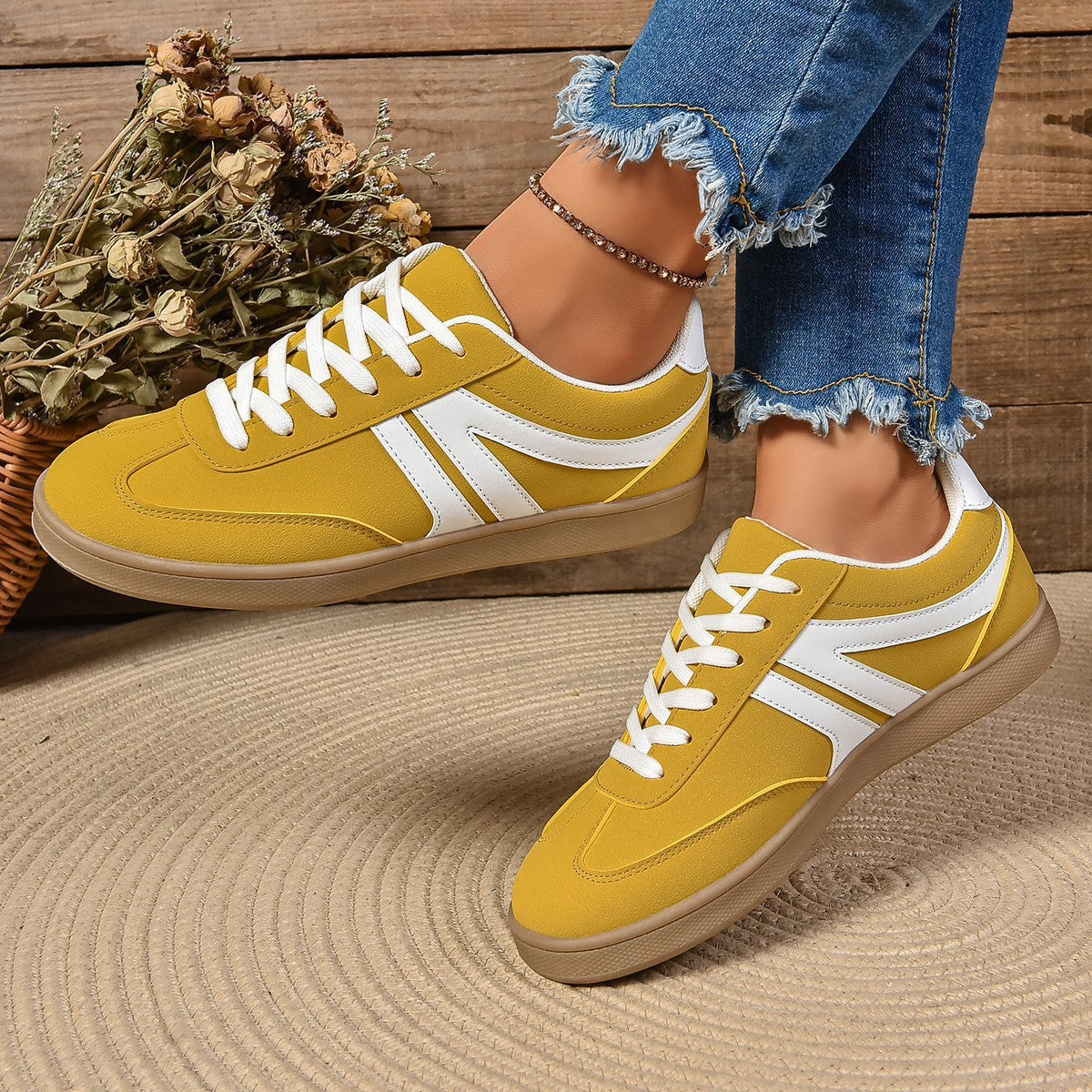 Lace-up Round Toe Flat Shoes -- Fashion Sports Slip On Casual Shoes For Women