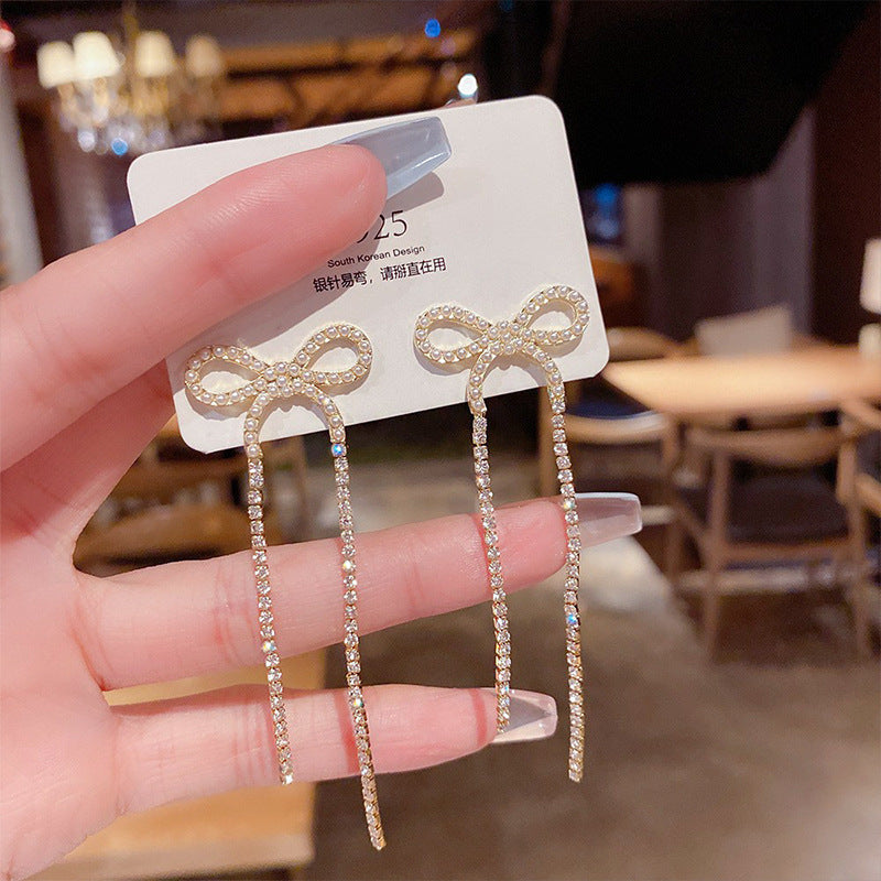 Sterling Silver Needle Light Luxury Pearl Earrings - Graceful Personality