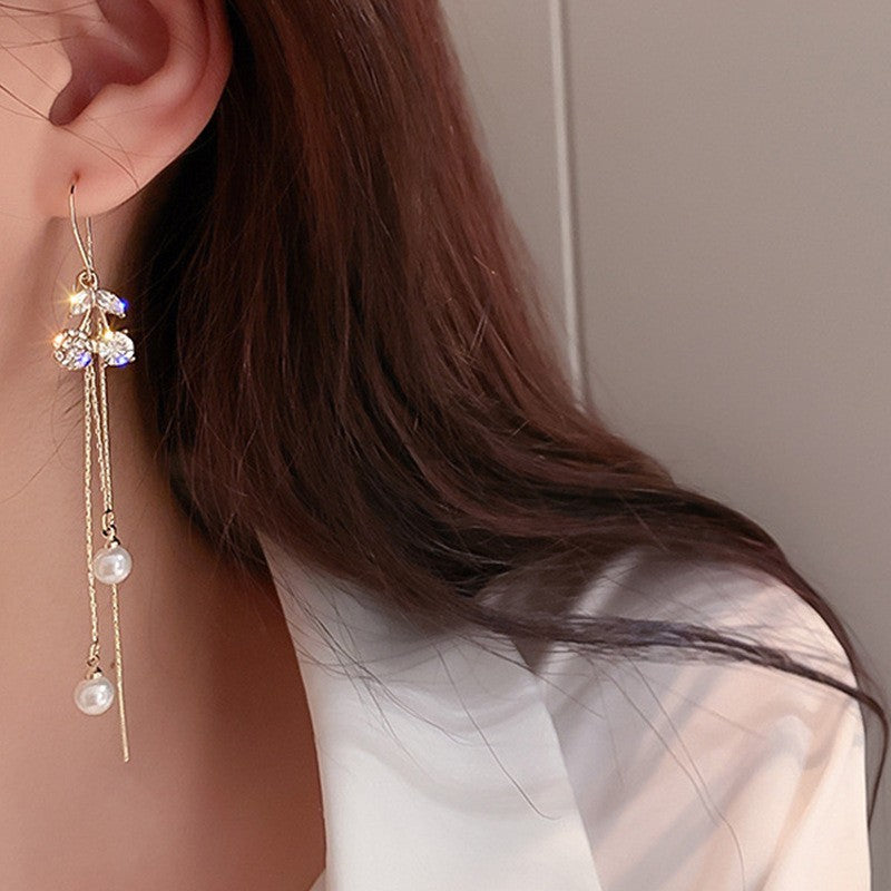 Sterling Silver Needle Light Luxury Pearl Earrings - Graceful Personality