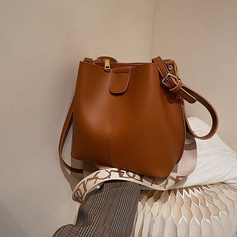 French Minority Design - Simple Wide Shoulder Strap Bucket Bags Female