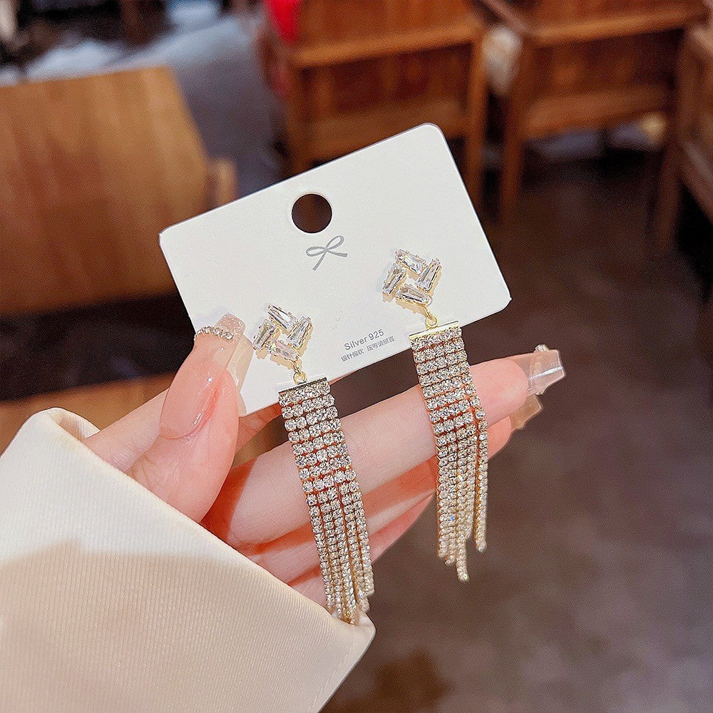 Sterling Silver Needle Light Luxury Pearl Earrings - Graceful Personality