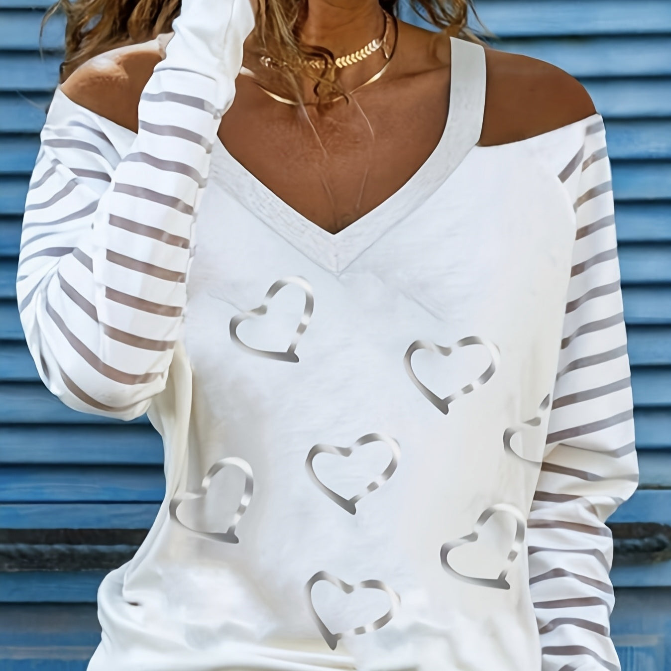Trendy Summer V-Neck Off Shoulder Blouse - Women's V-neck Long Sleeved Off Shoulder Shirt With Heart Print T-shirt