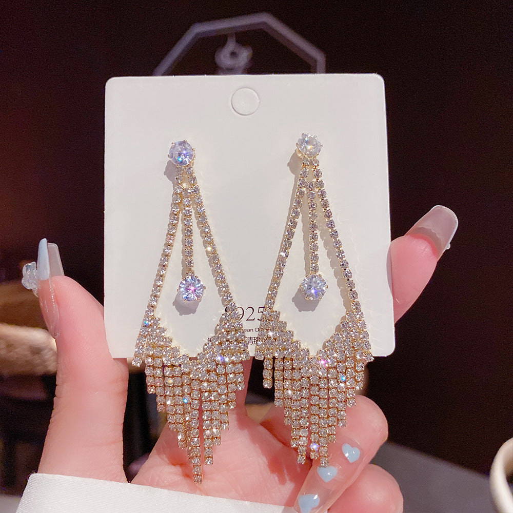 Sterling Silver Needle Light Luxury Pearl Earrings - Graceful Personality