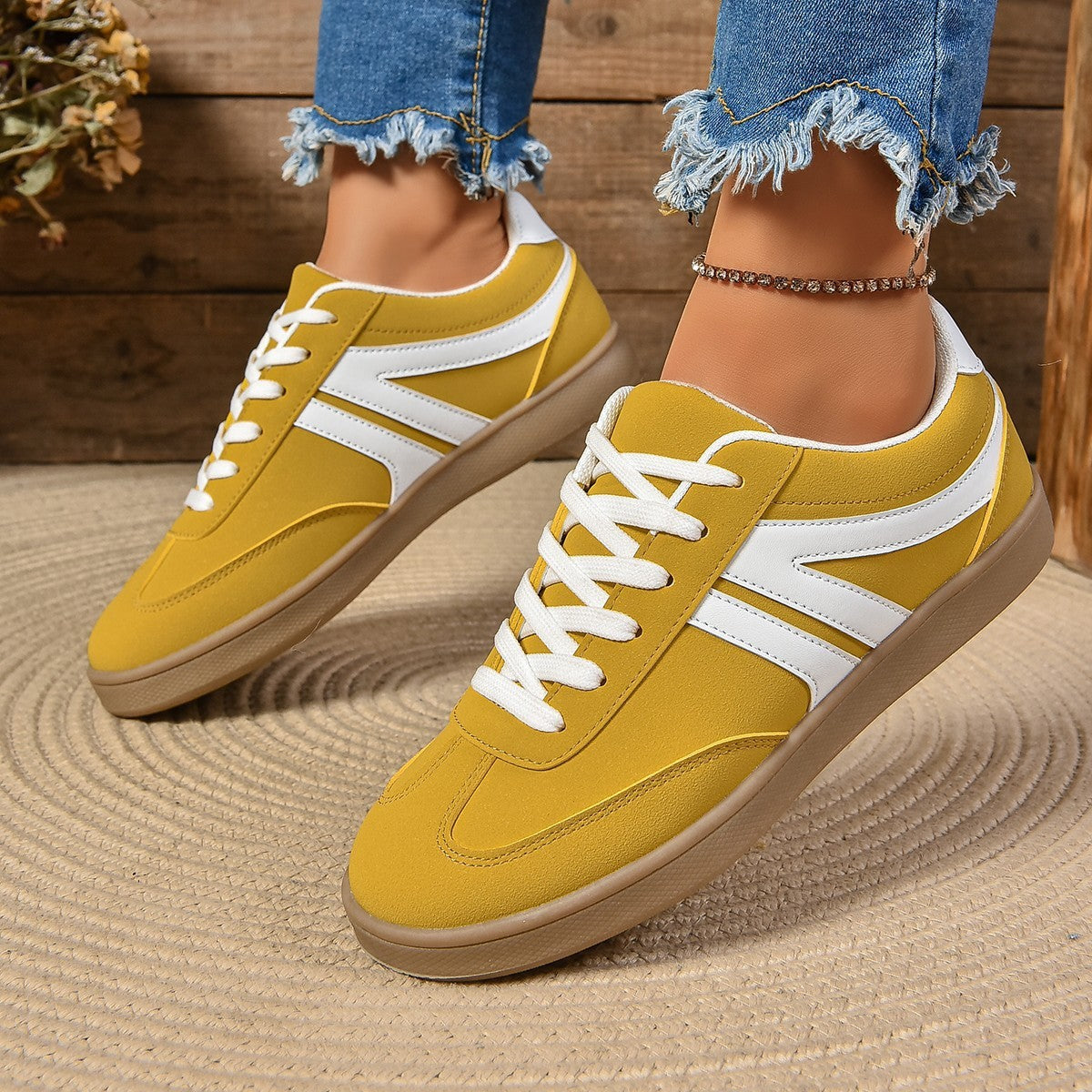 Lace-up Round Toe Flat Shoes -- Fashion Sports Slip On Casual Shoes For Women