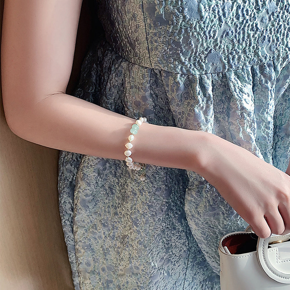Women Irregular Freshwater Pearl Adjustable Bracelet - JumoShop