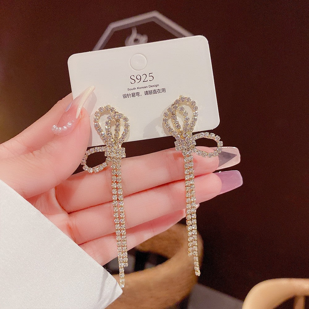 Sterling Silver Needle Light Luxury Pearl Earrings - Graceful Personality
