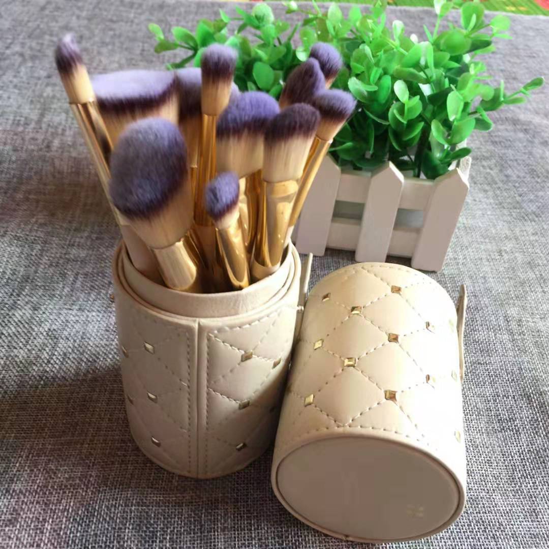 12 Makeup Brush Set - With buckets