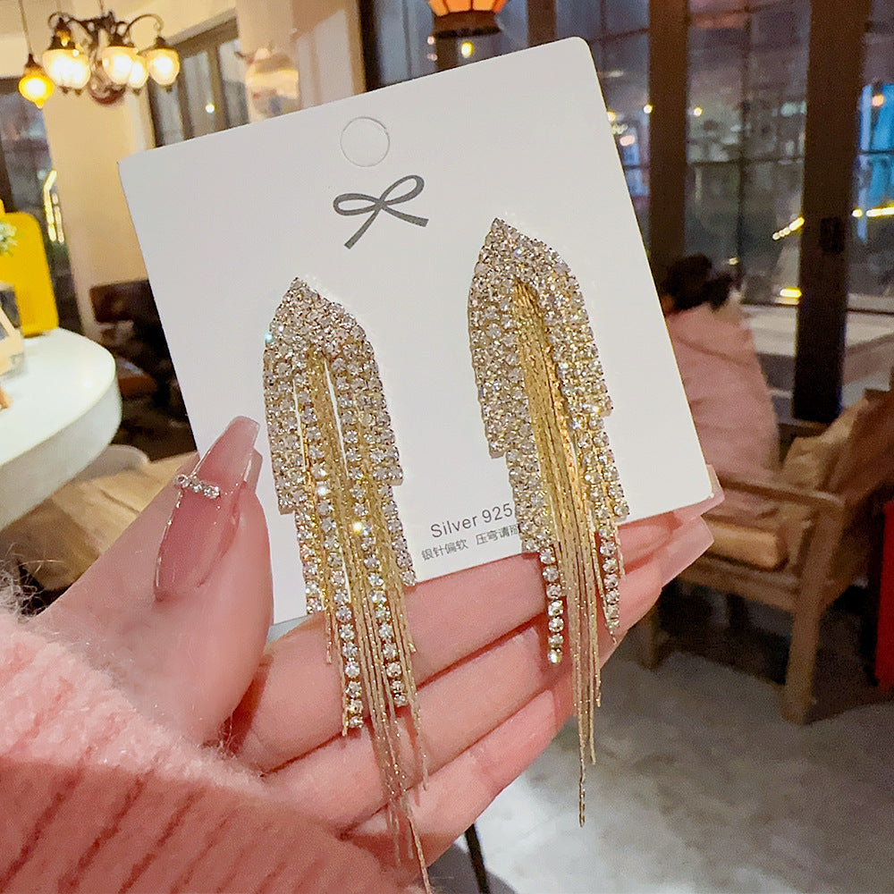 Sterling Silver Needle Light Luxury Pearl Earrings - Graceful Personality