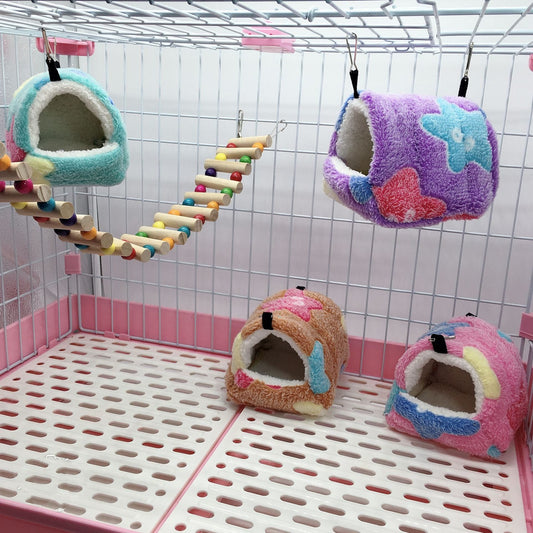 Warm Sleeping Bag Nest for Small Pets – Plush Coral Fleece Bed for Hamsters, Guinea Pigs, Rabbits & More!