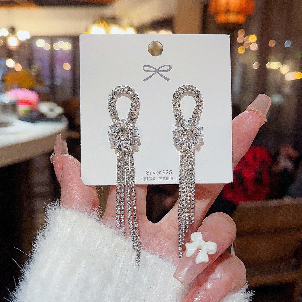 Sterling Silver Needle Light Luxury Pearl Earrings - Graceful Personality