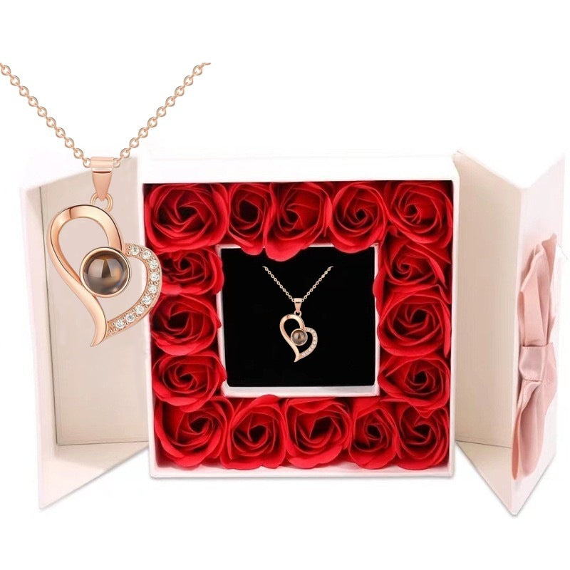 100 Languages "I Love You" Projection Necklace – Heart-Shaped Rose Gold Pendant