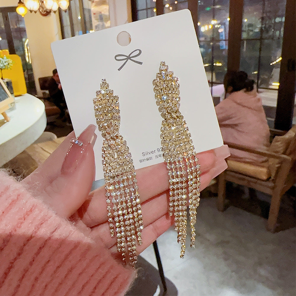 Sterling Silver Needle Light Luxury Pearl Earrings - Graceful Personality