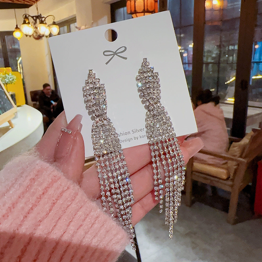 Sterling Silver Needle Light Luxury Pearl Earrings - Graceful Personality
