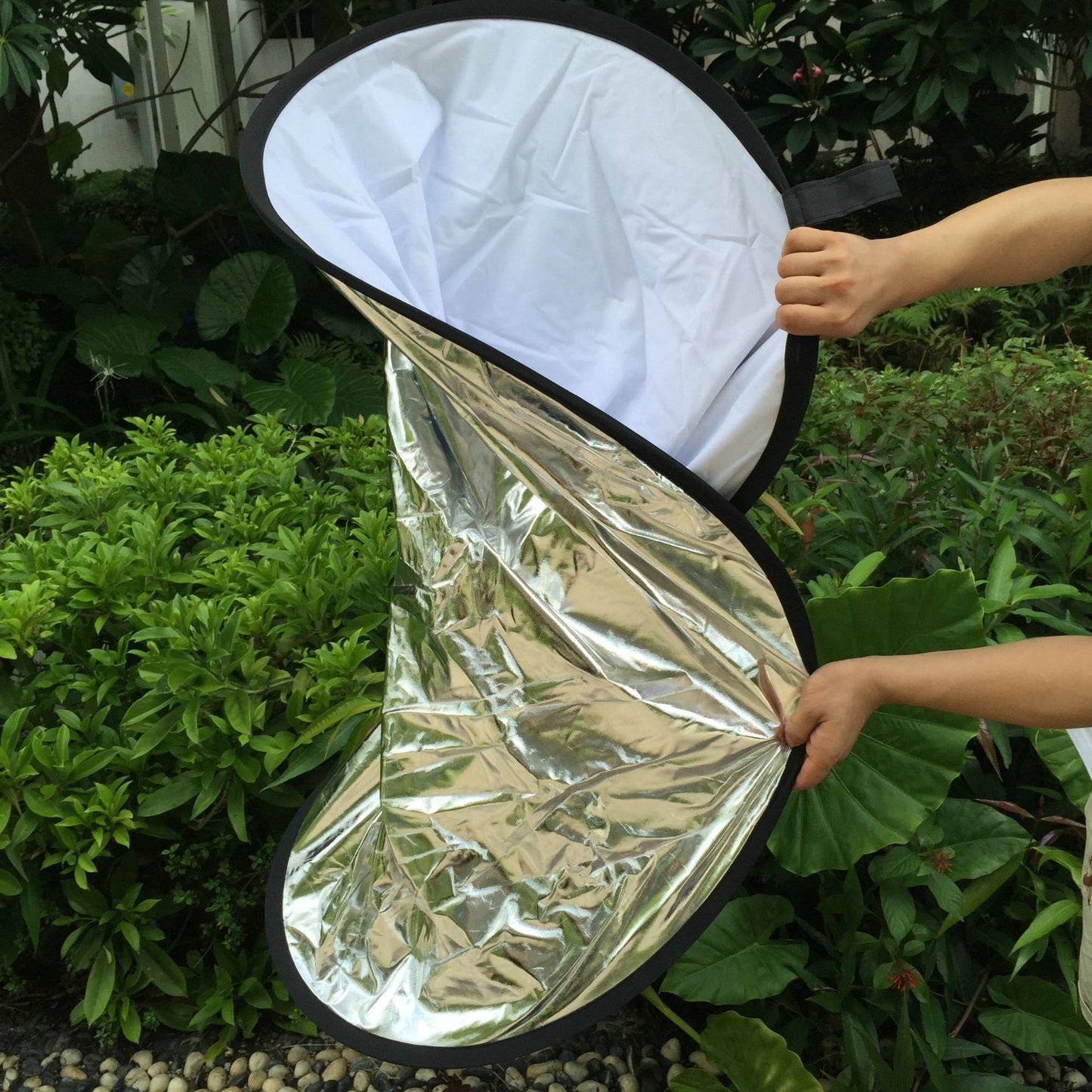 One Folding Reflector Photographic Equipment - Gold and silver white black soft light 5 colour portable baffle studio fill light soft light