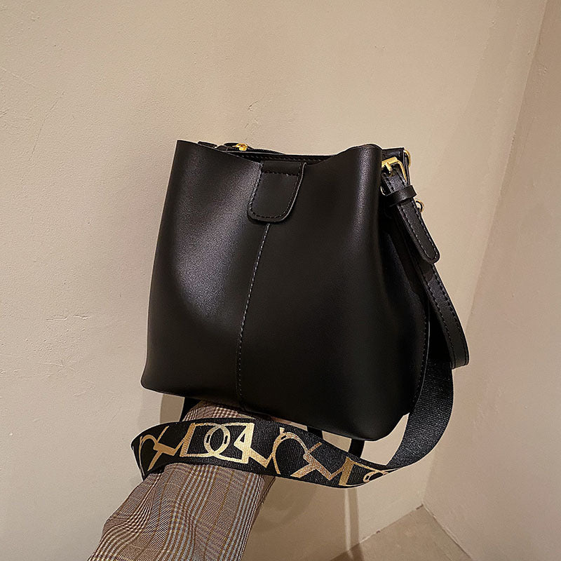 French Minority Design - Simple Wide Shoulder Strap Bucket Bags Female