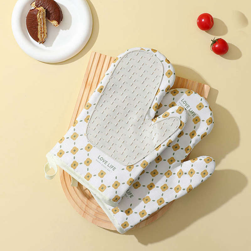 Insulation Gloves Oven Mitts - Anti-Scalding Non-Slip Kitchen Heat Resistant Thickened Cotton Heat Insulation Oven Gloves