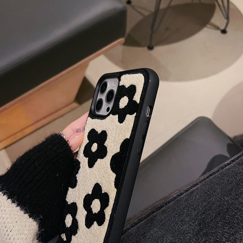 Autumn And Winter Mobile Phone Cases - Plush Flowers Are Suitable For Ladies