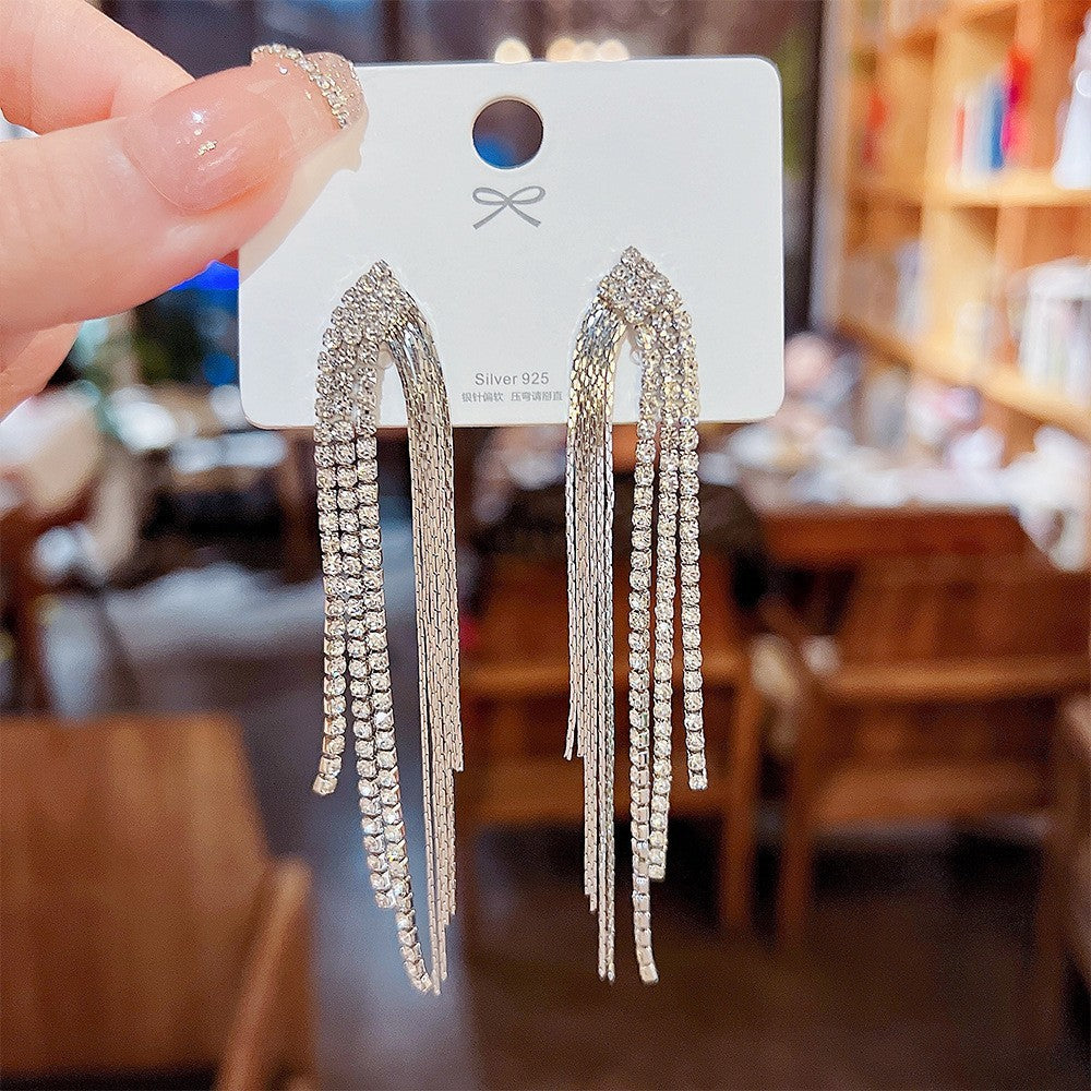Sterling Silver Needle Light Luxury Pearl Earrings - Graceful Personality